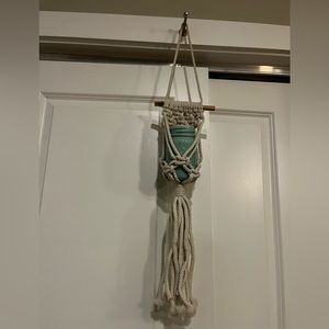 Bohemia macrame style plant hanger